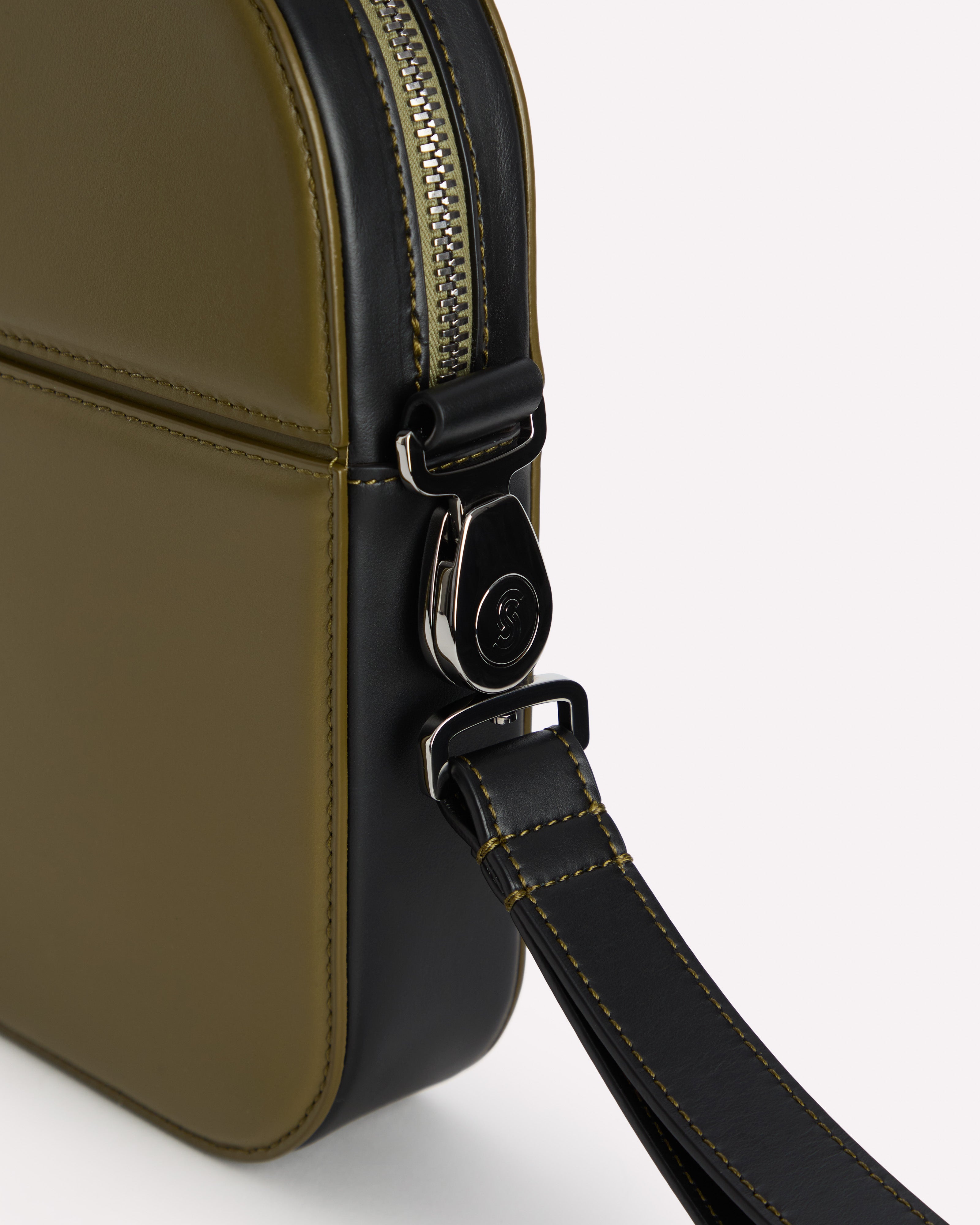 Gargano Pouch Bag Khaky & Nero - Handle