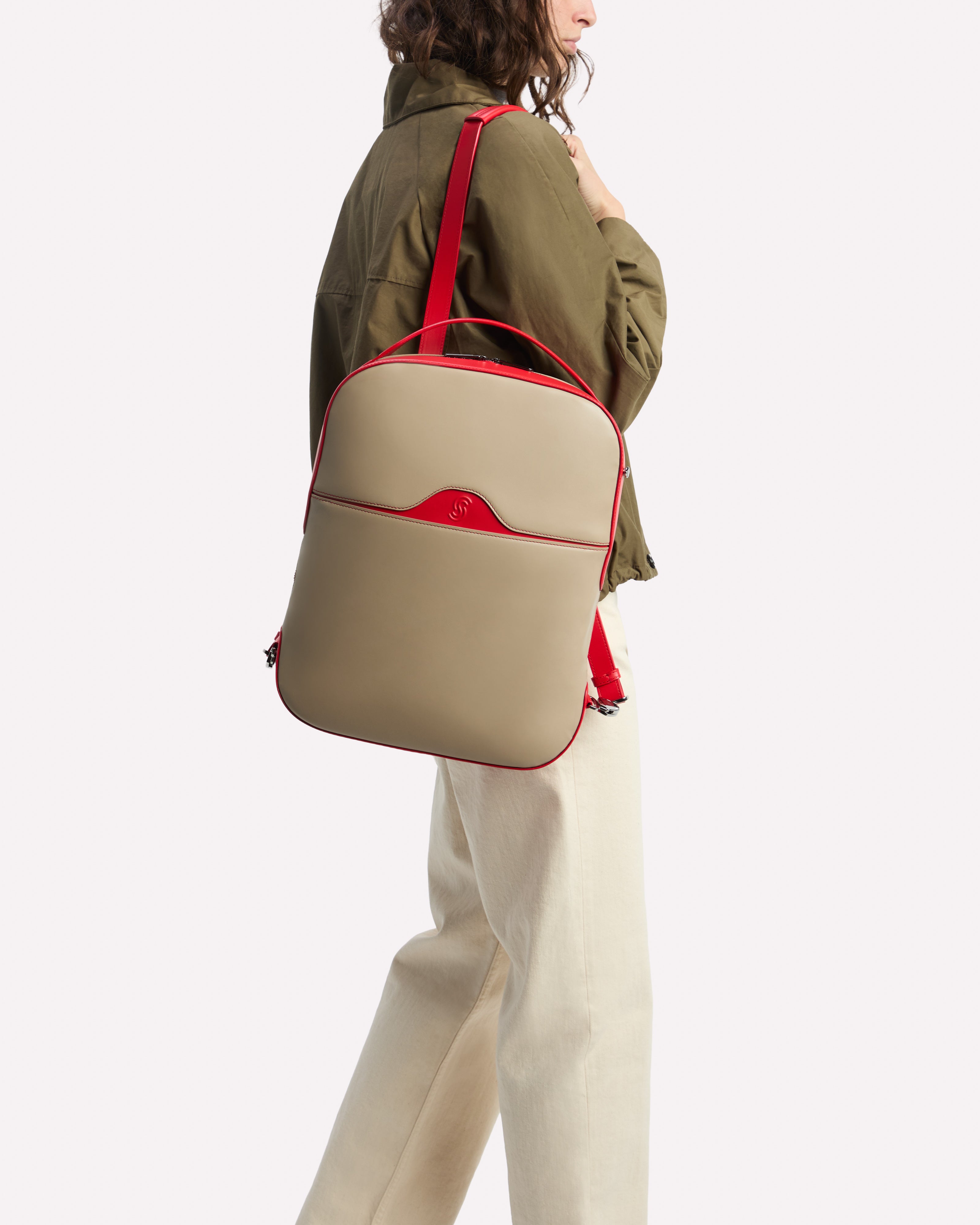 Gardena Convertible Tote Taupe & Papavero - Model2